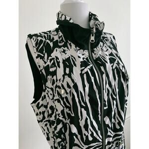 CHICO’S REVERSIBLE VEST ZENERGY NEEMA SIZE MEDIUM NEW